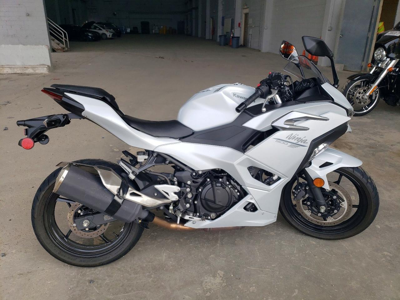 2025 Kawasaki EX500 H
