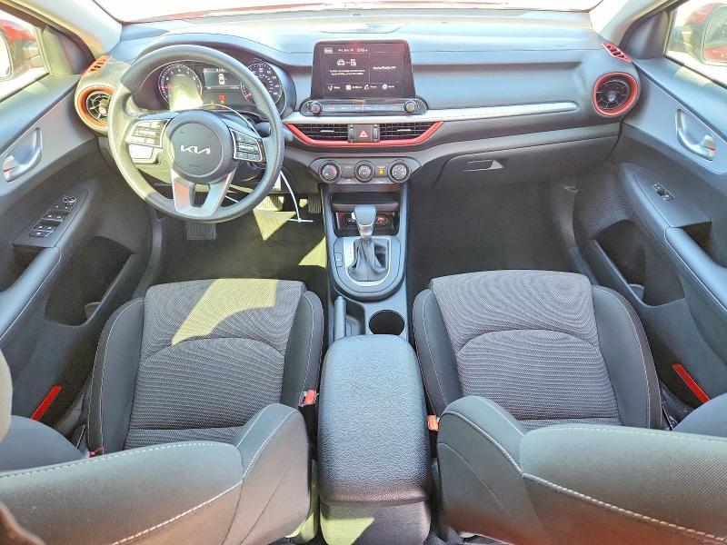 2024 KIA Forte lx