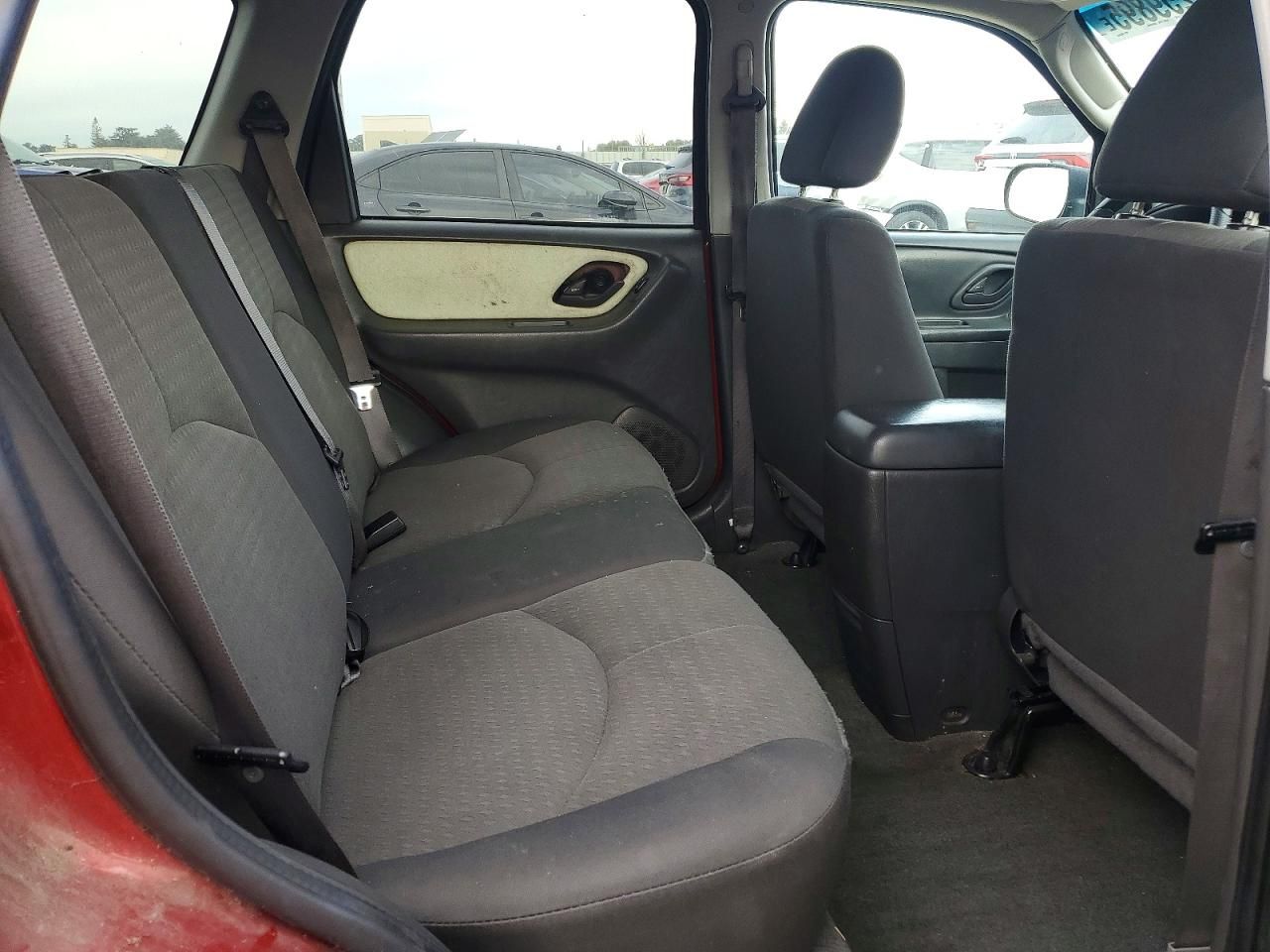2005 Mazda Tribute i