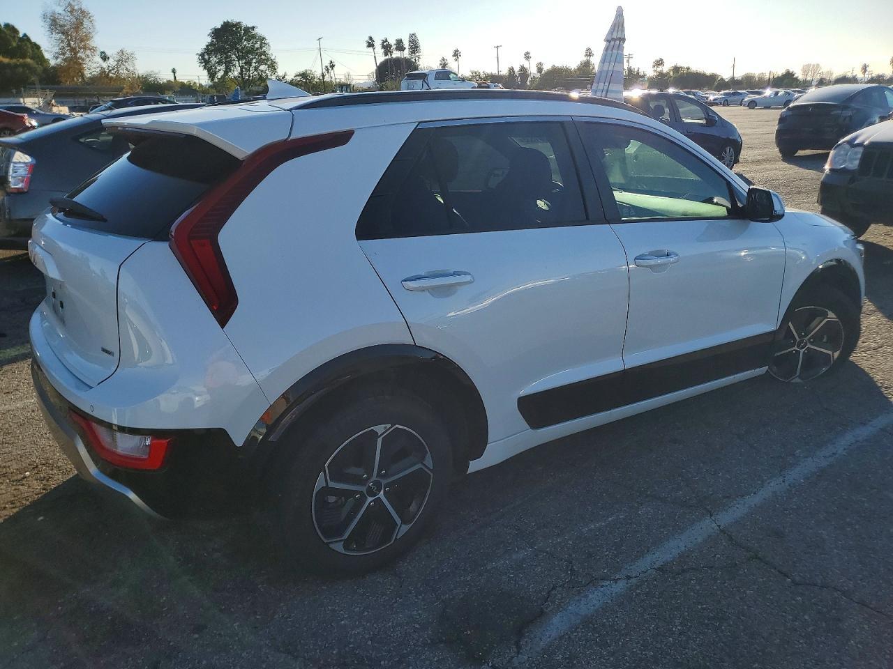 2023 KIA Niro sx