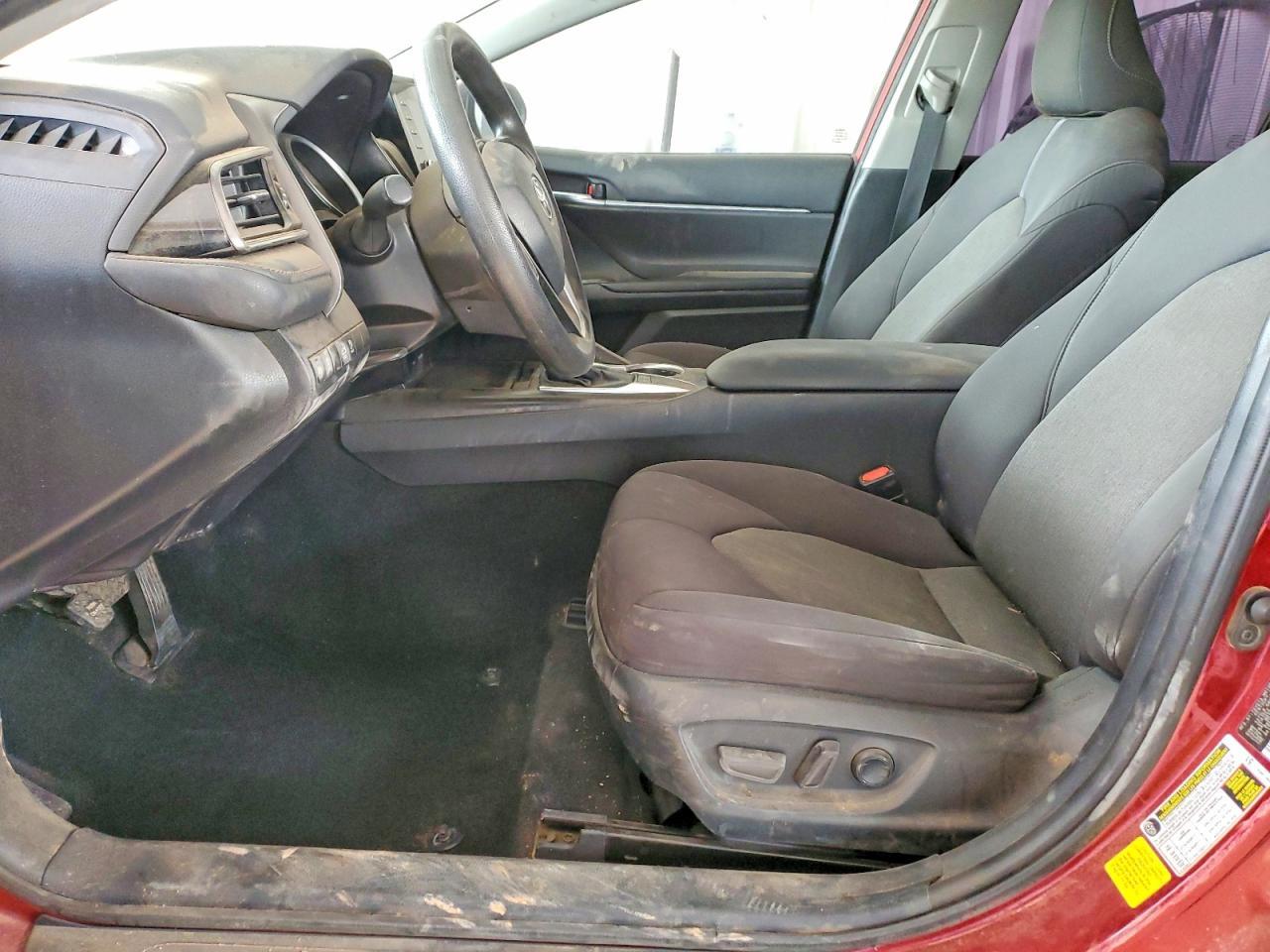 2022 Toyota Camry le