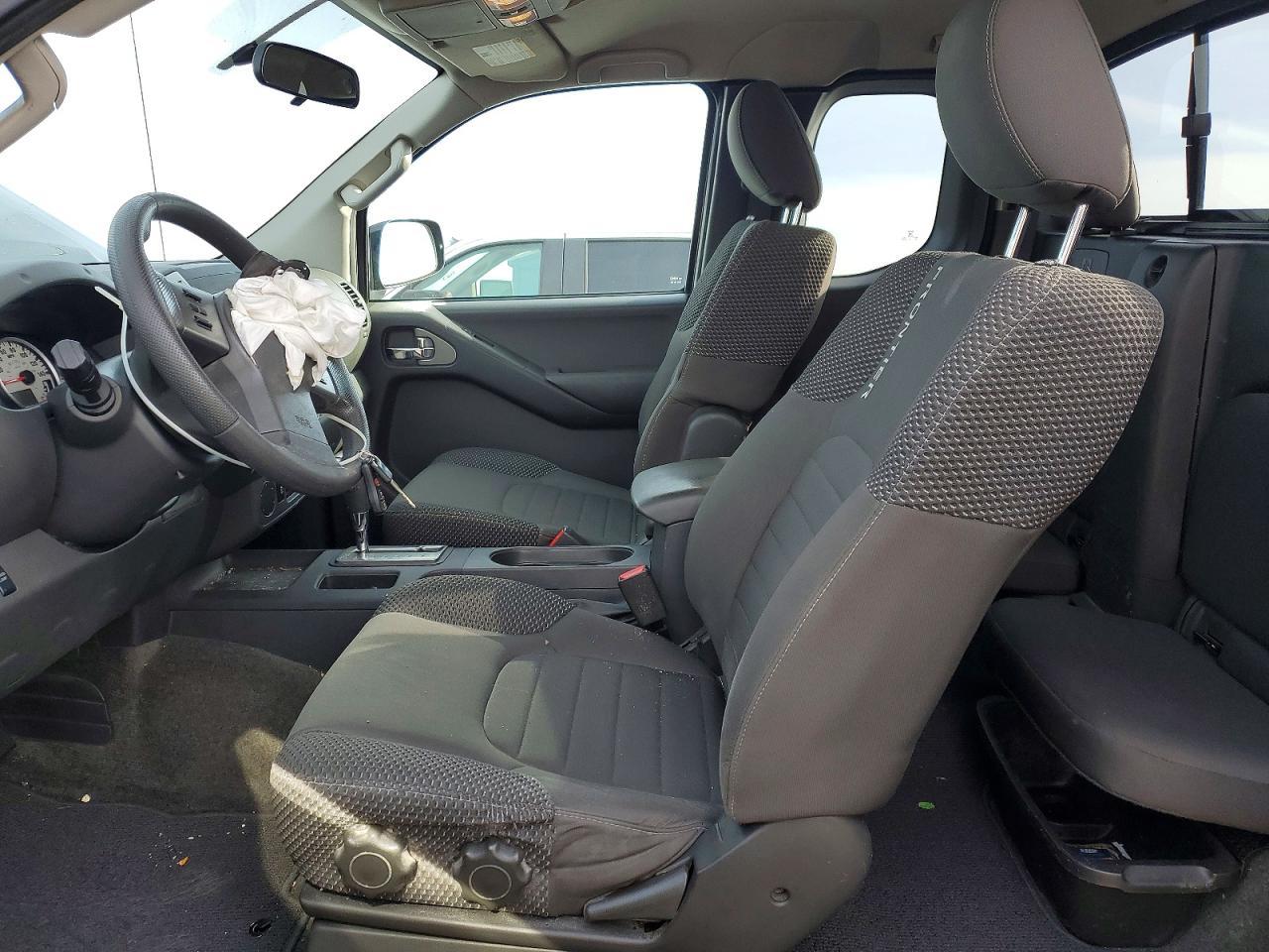 2012 Nissan Frontier sv