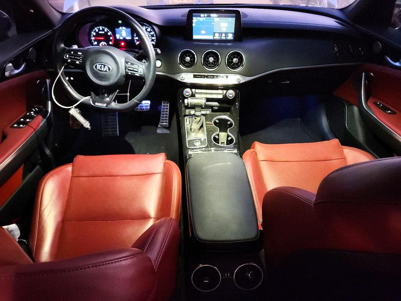2021 KIA Stinger