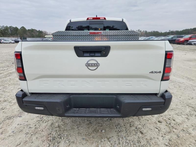 2025 Nissan Frontier s