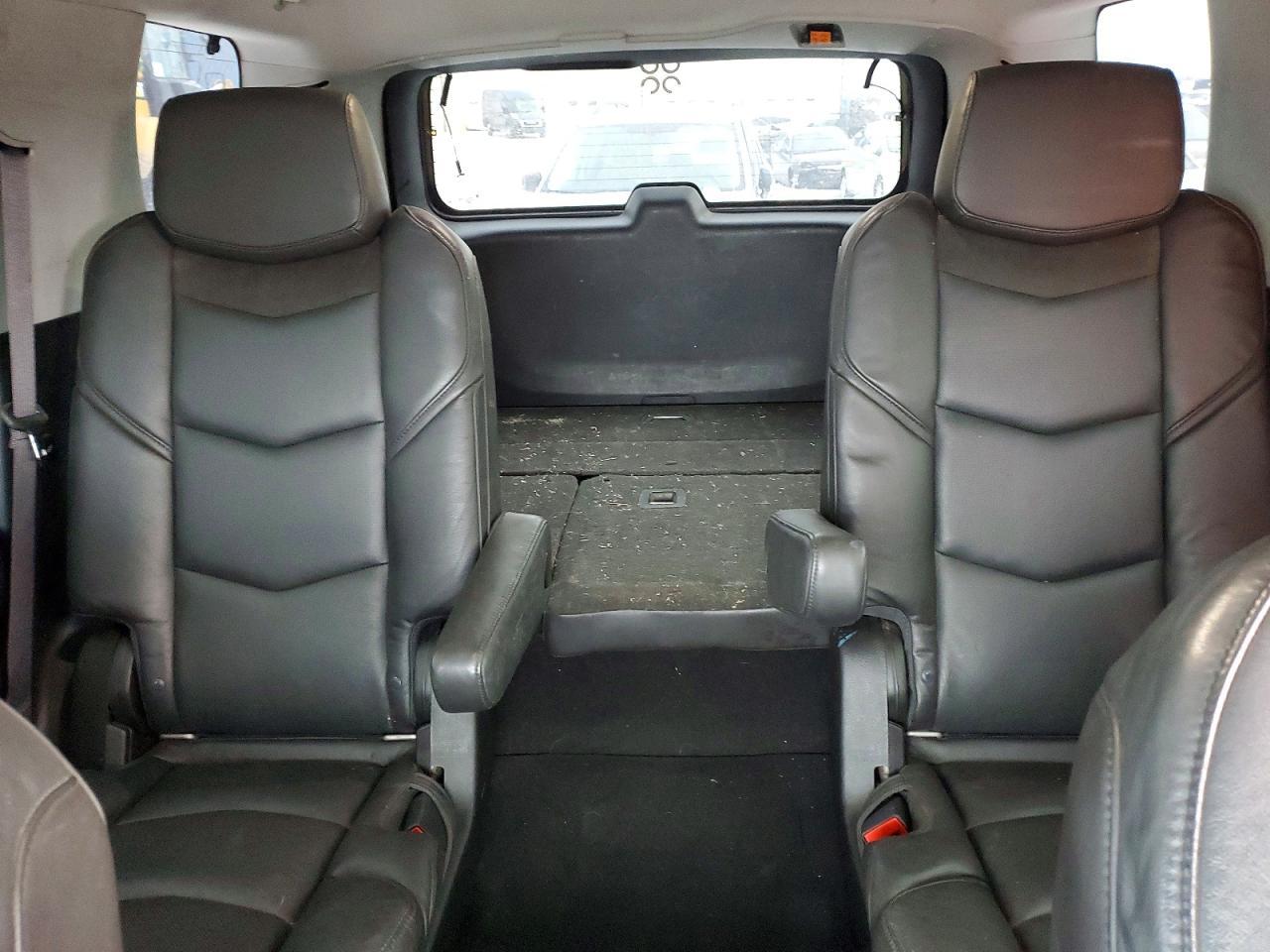 2016 Cadillac Escalade Luxury