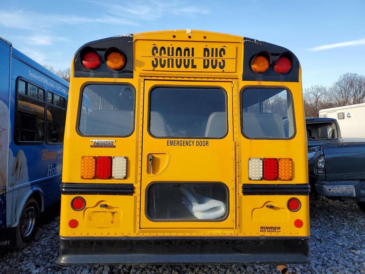 2017 Chev Express G4500