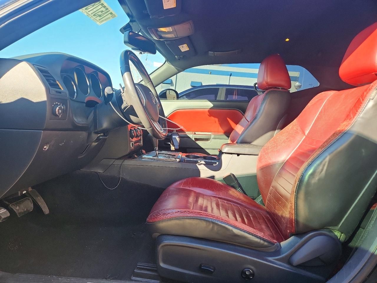 2014 Dodge Challenger sxt