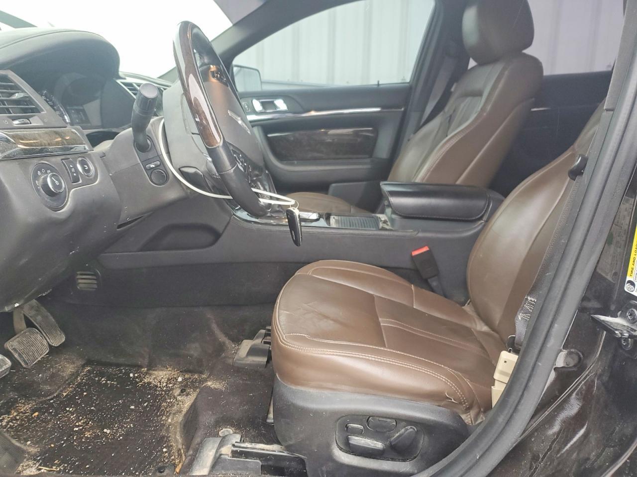 2013 Lincoln Townhouse MKS