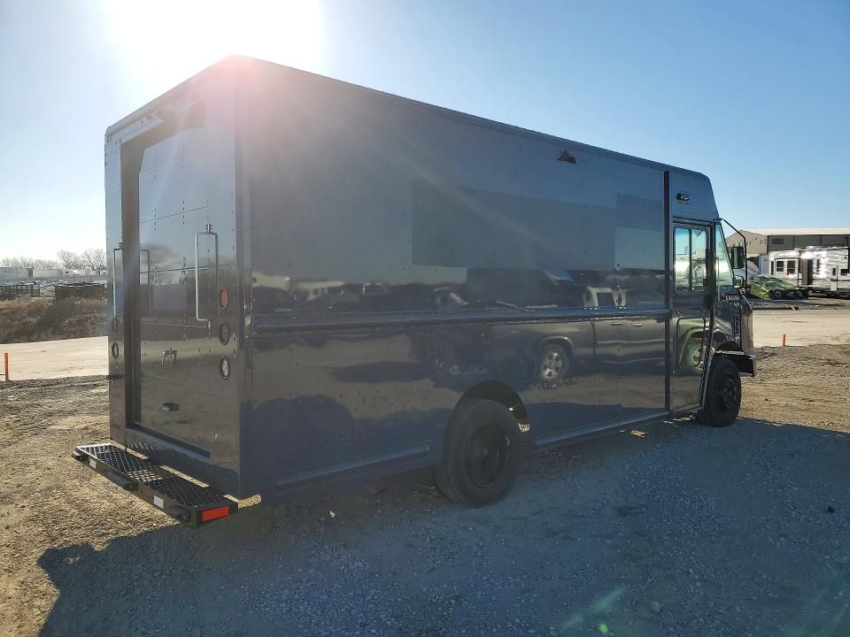 2020 Freightliner Mt 45G Chassis Delivery Truck