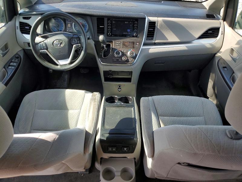 2018 Toyota Sienna le