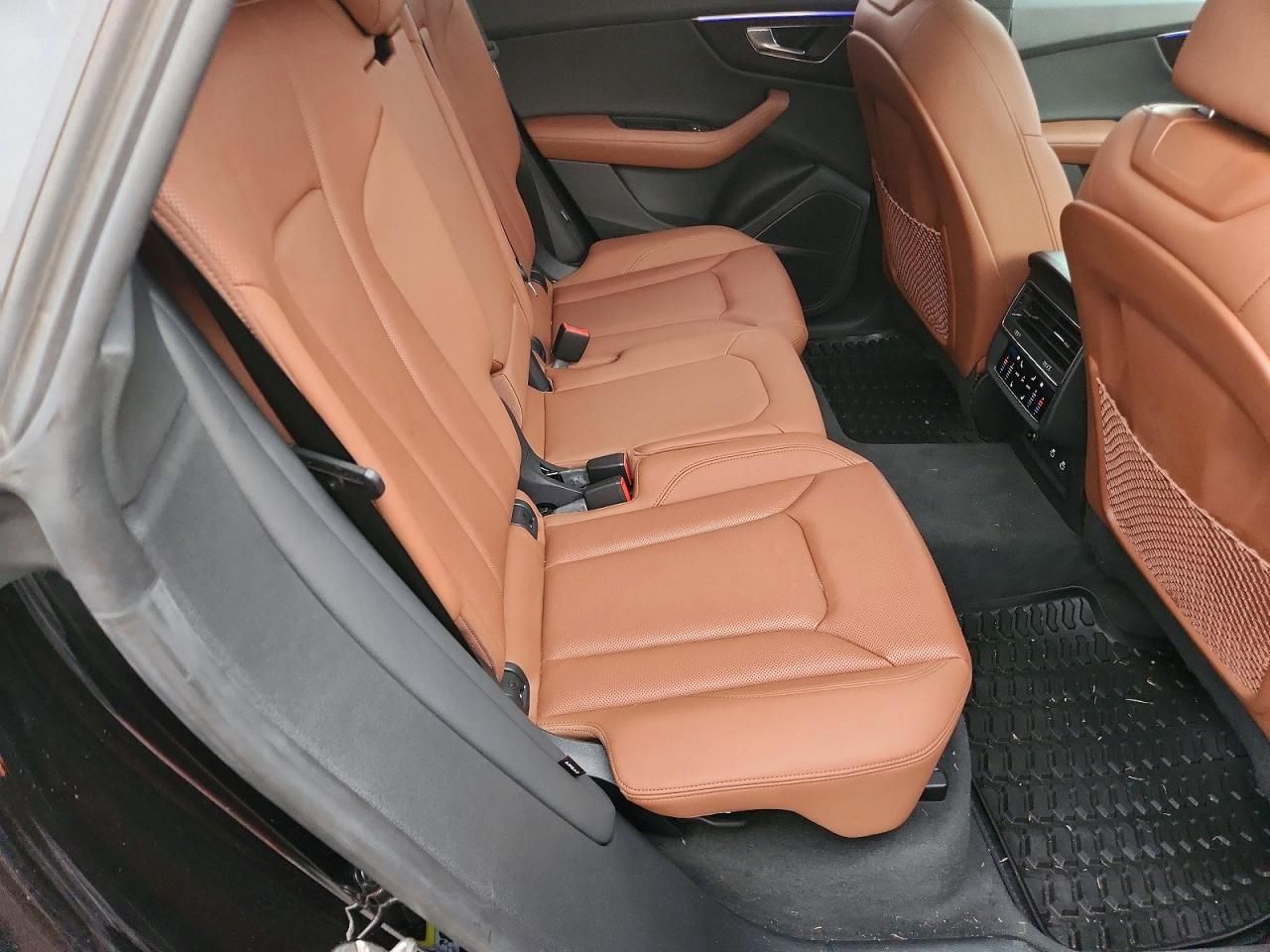 2023 Audi Q8 Premium Plus