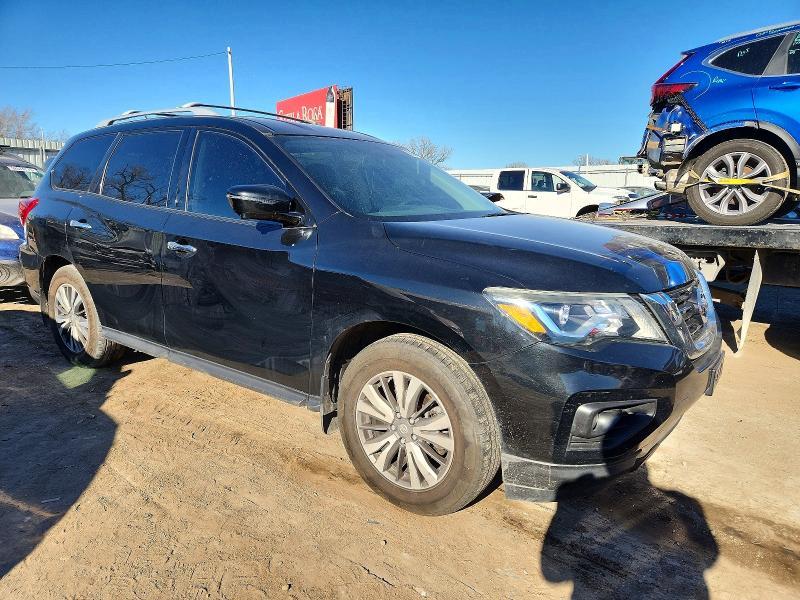 2017 Nissan Pathfinder s