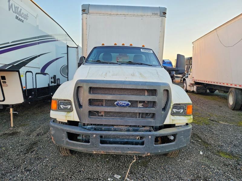 2015 Ford F750 BOX Truck