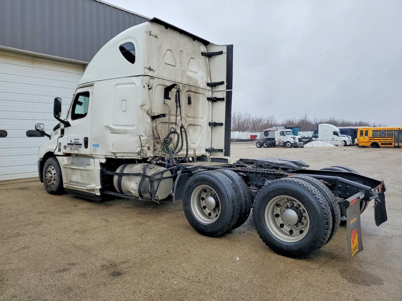 2022 Freightliner Cascadia 126 Semi Truck