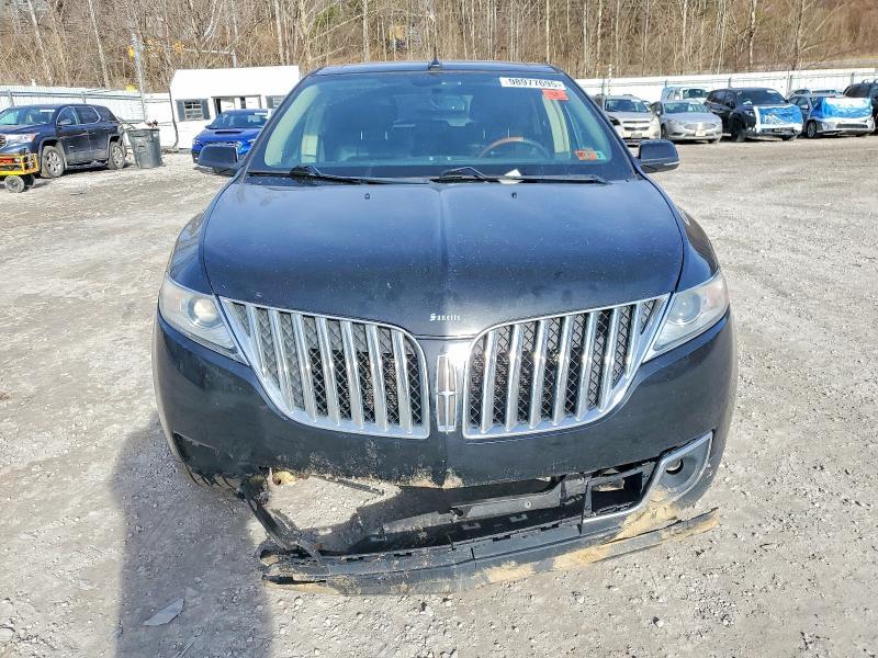 2013 Lincoln Townhouse MKX