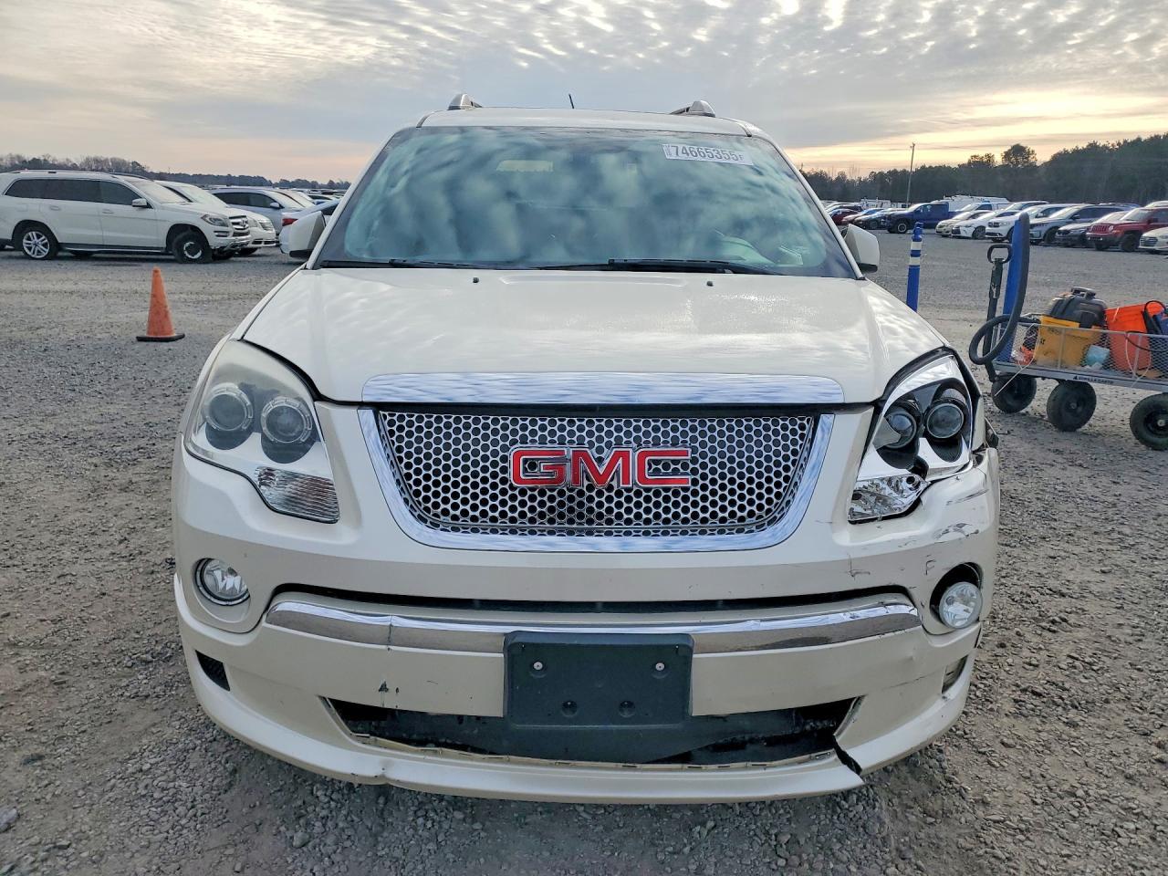 2011 GMC Acadia Denali