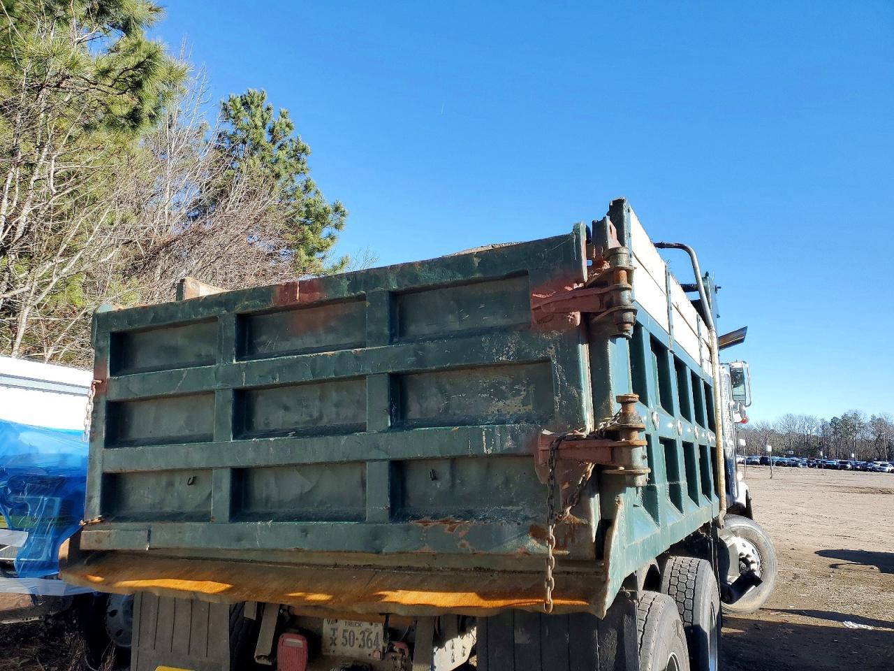 1988 Peterbilt 357 Dump Truck