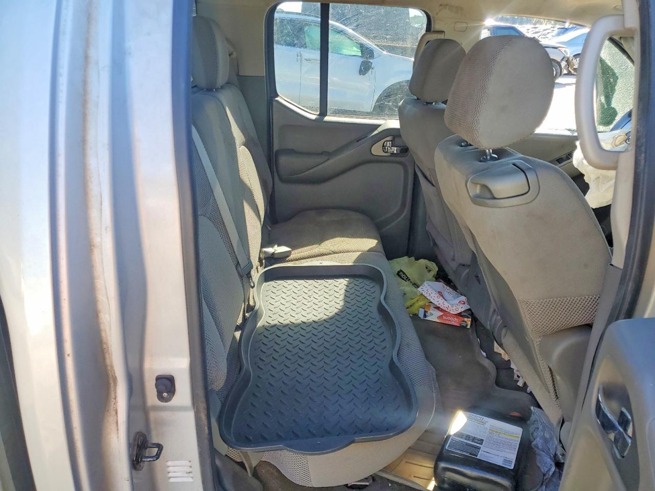 2009 Nissan Frontier SE V6