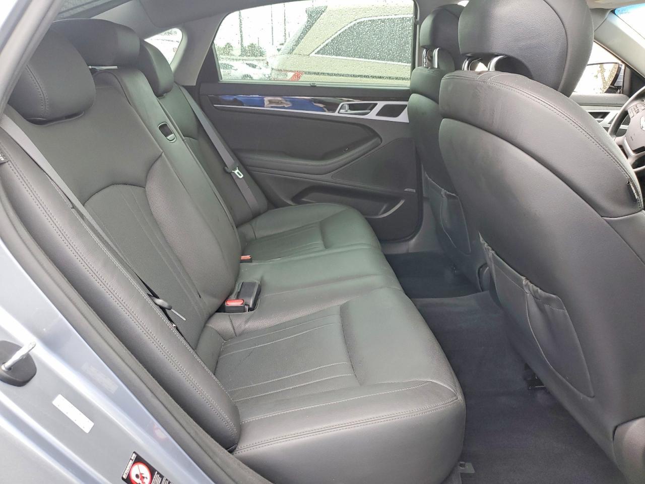 2017 Genesis G80 Base