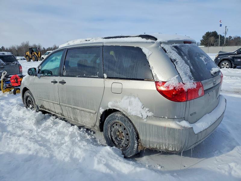 2010 Toyota Sienna ce