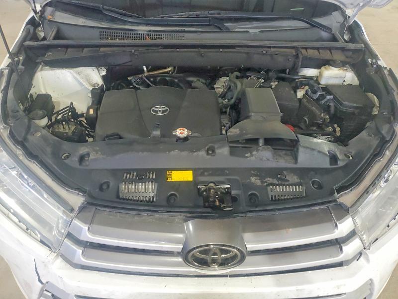 2018 Toyota Highlander se