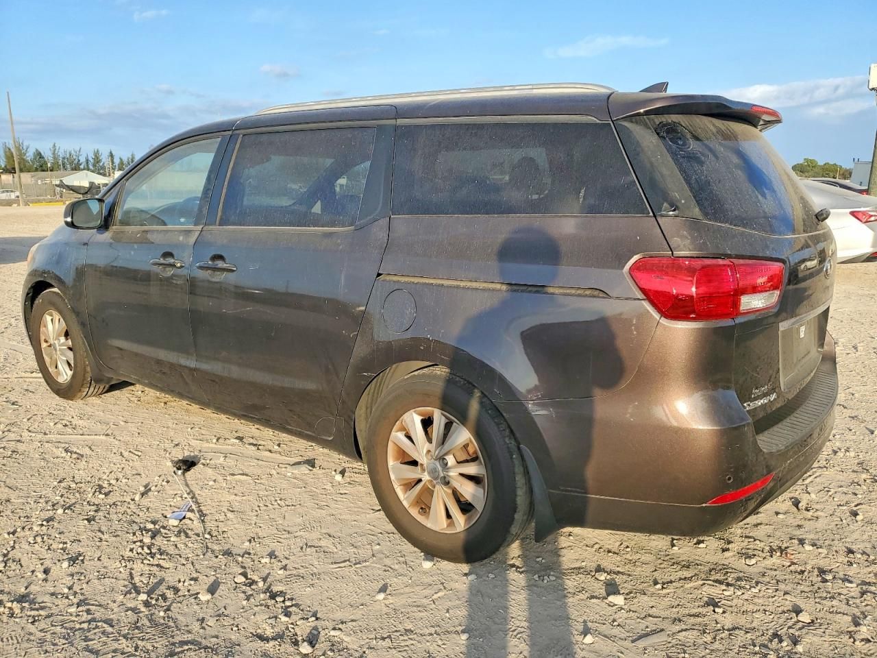 2016 KIA Sedona lx