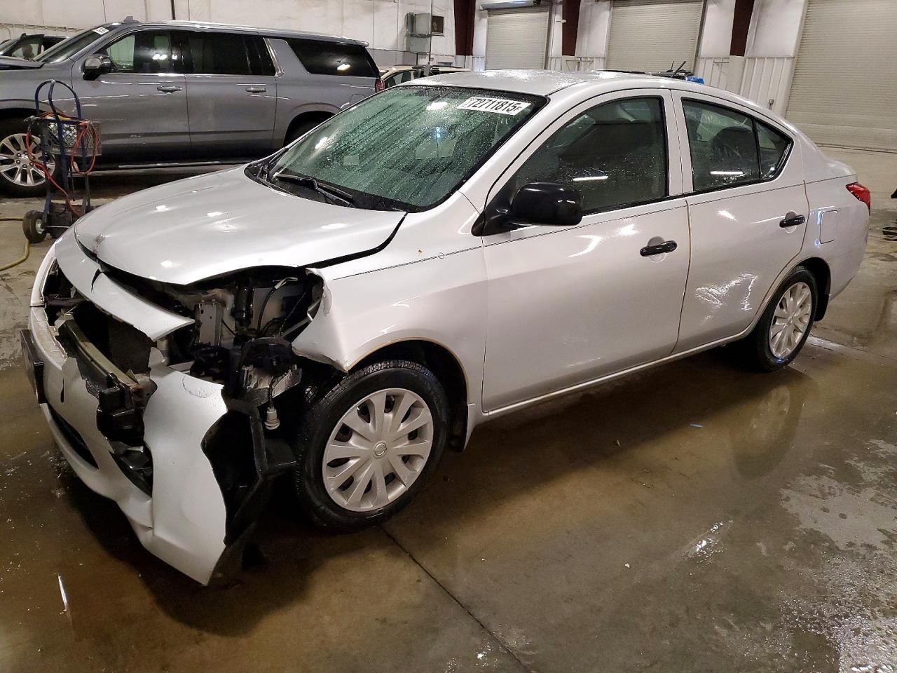 2013 Nissan Versa s