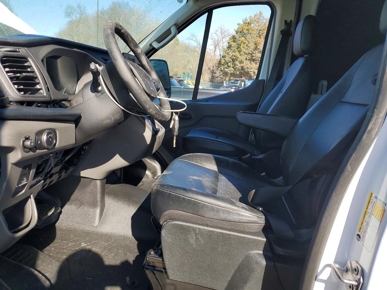 2024 Ford Transit 250 Medium Roof Delivery Van