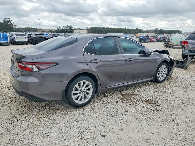 2023 Toyota Camry le