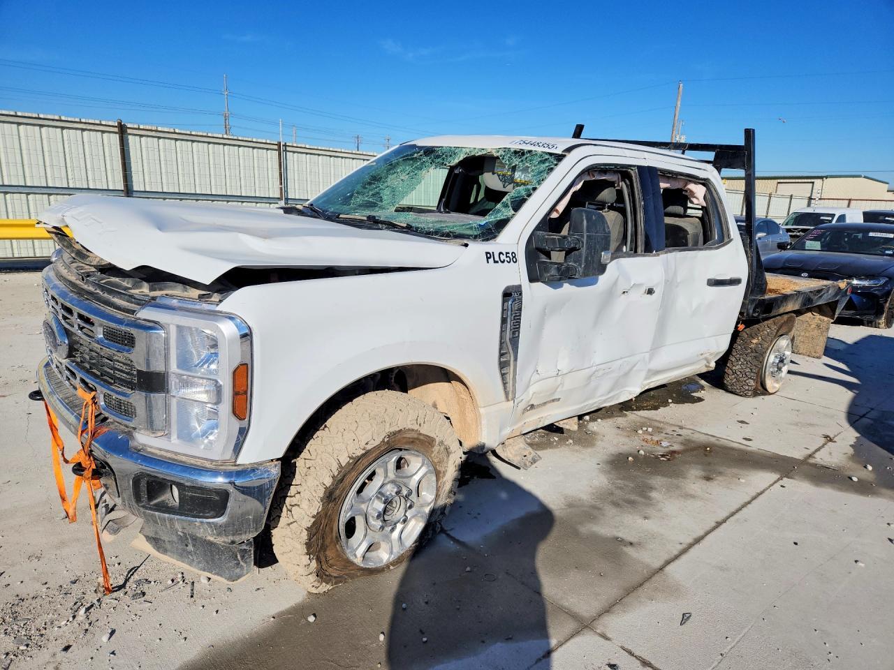 2025 Ford F250 Super Duty Flatbed Truck