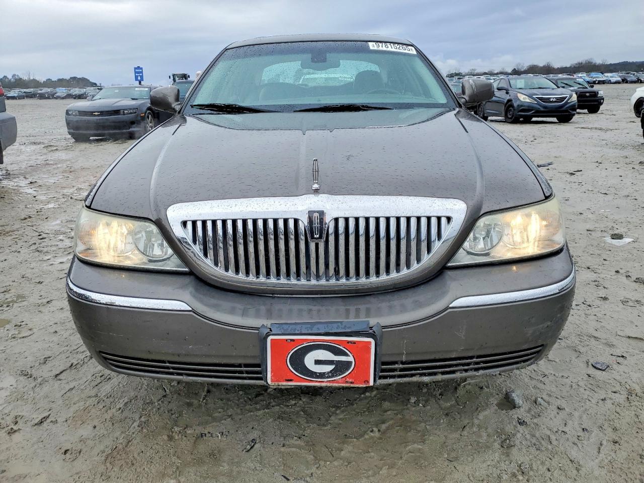 2003 Lincoln Town car Signature