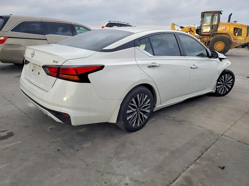 2024 Nissan Altima sv
