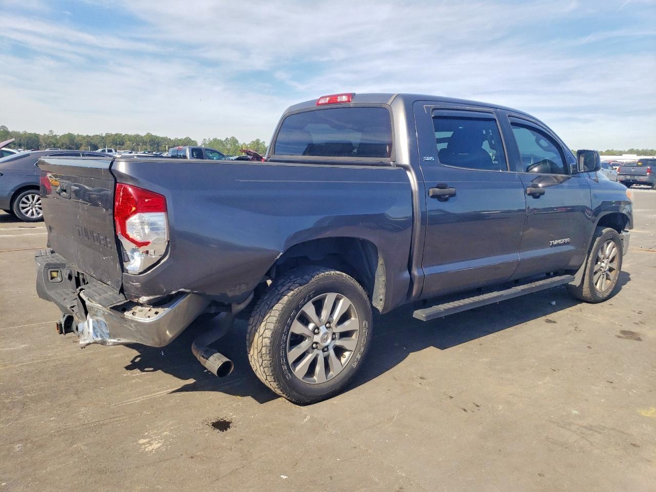 2015 Toyota Tundra SR5