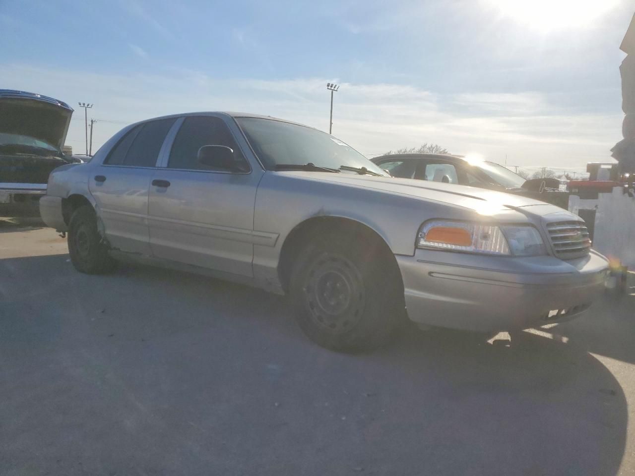 2004 Ford Crown Victoria