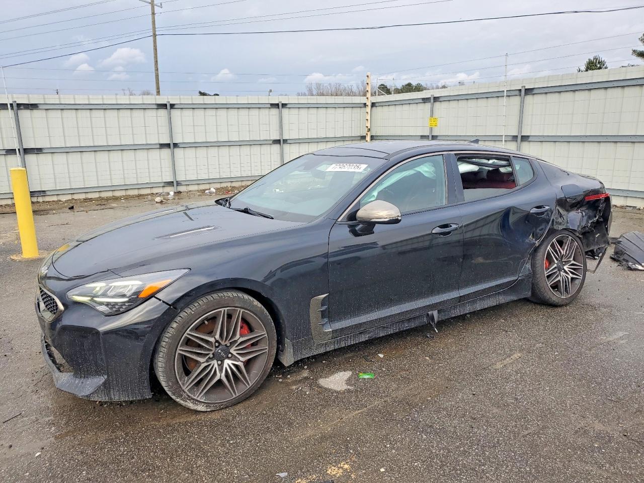 2022 KIA Stinger GT1