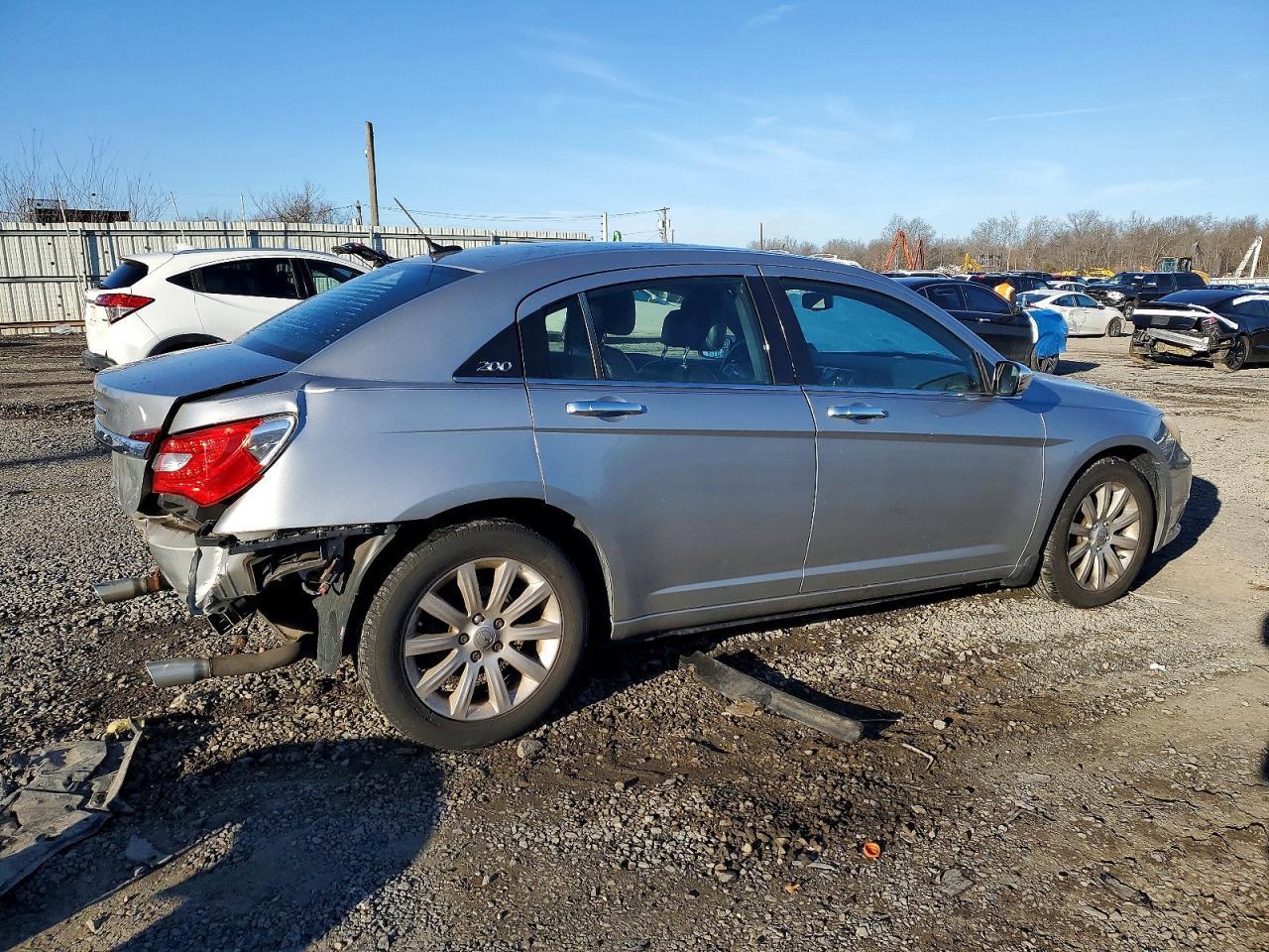 2014 Chrysler 200 Limited