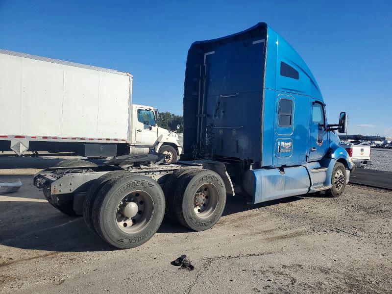 2019 Kenworth T680 Semi Truck