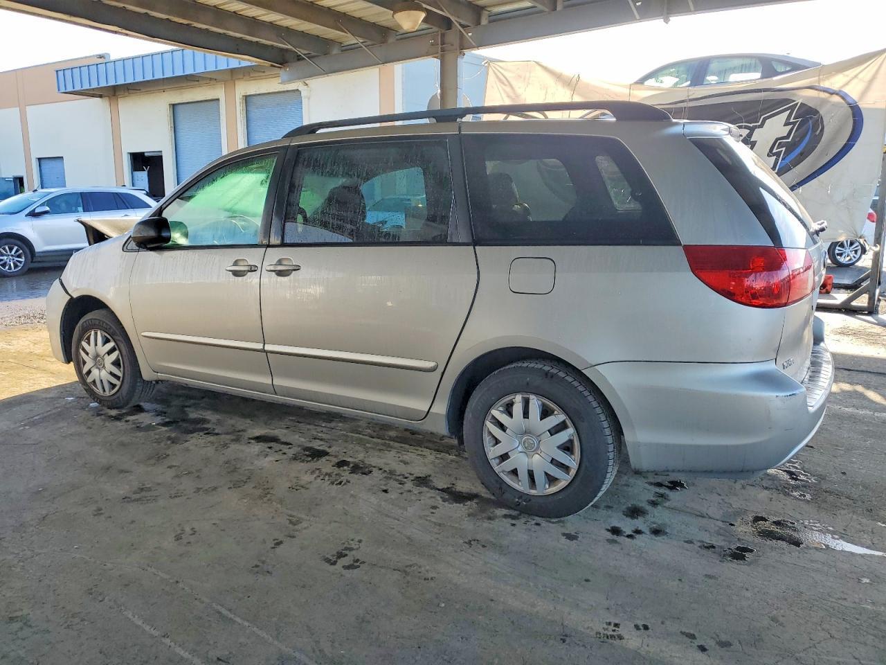 2006 Toyota Sienna l 7-passenger