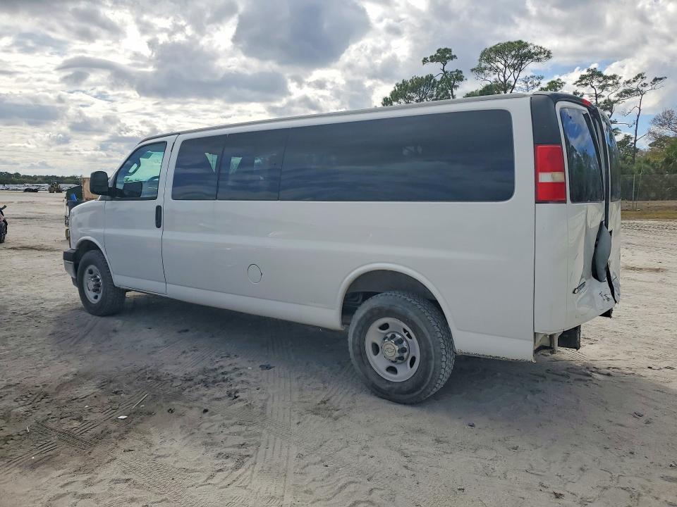 2017 Chevrolet Express G3500 LT