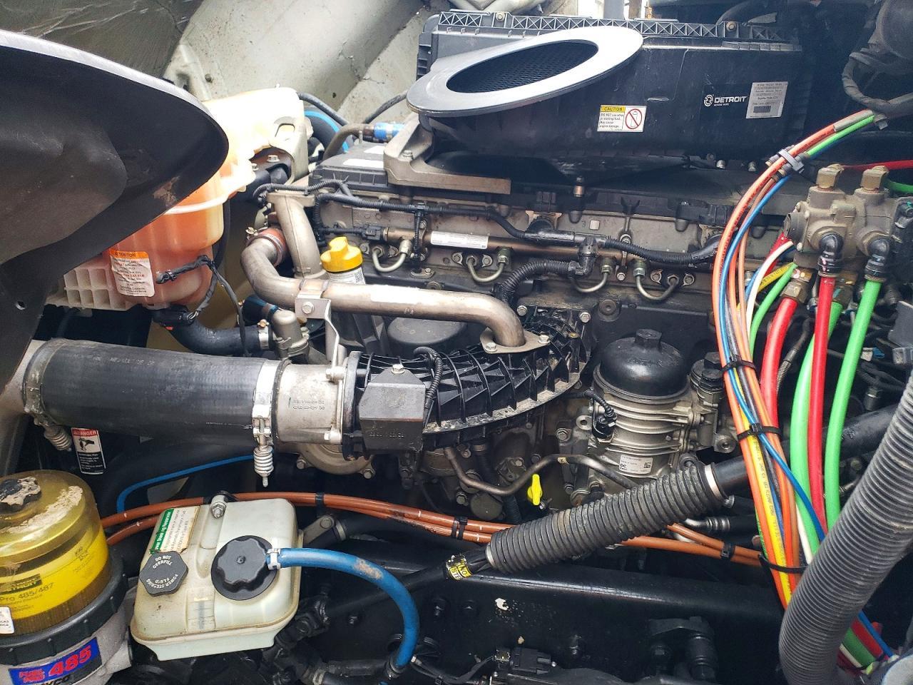 2018 Freigliner 2018 Freightliner Cascadia 126 Semi Truck