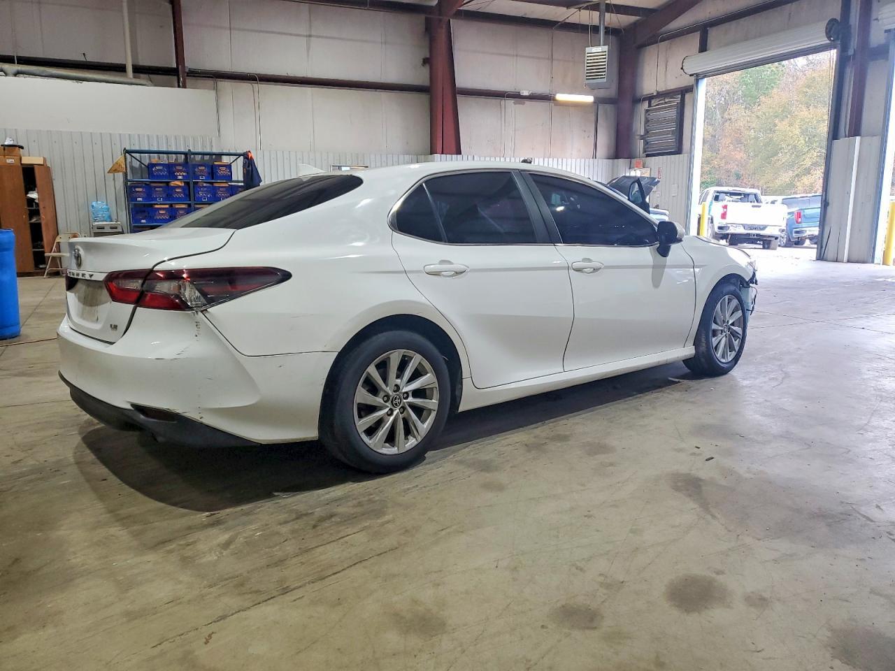 2022 Toyota Camry le