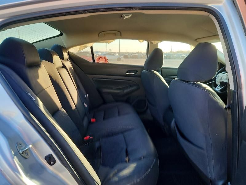 2020 Nissan Altima s