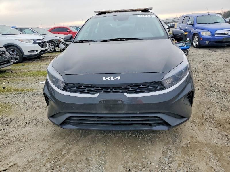 2024 KIA Forte lx