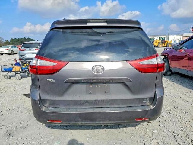 2017 Toyota Sienna le