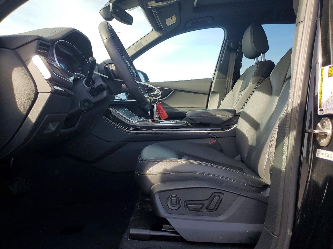 2025 Audi Q7 Premium Plus