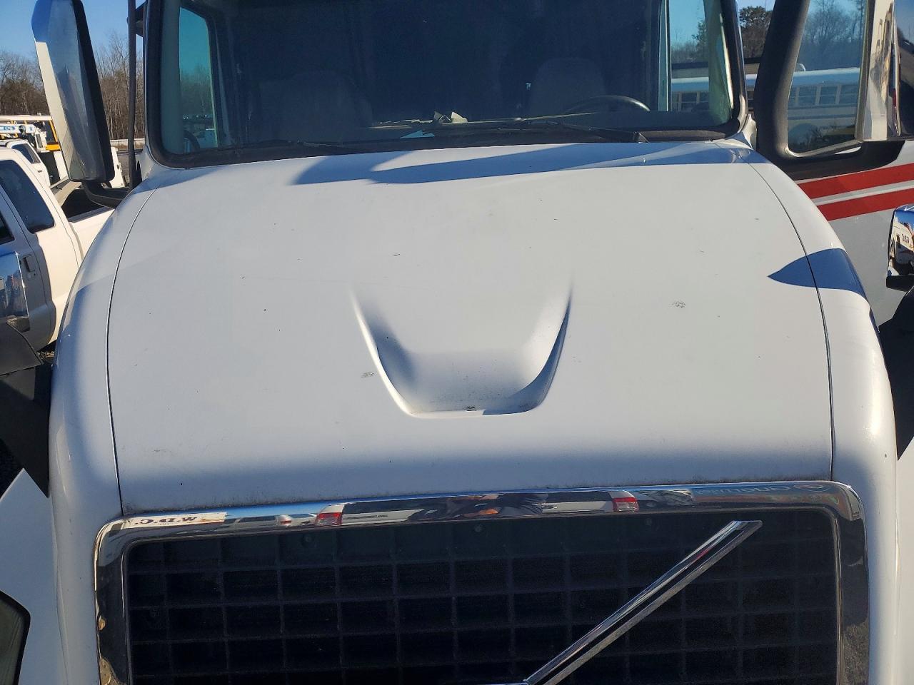 2016 Volvo VNL Semi Truck