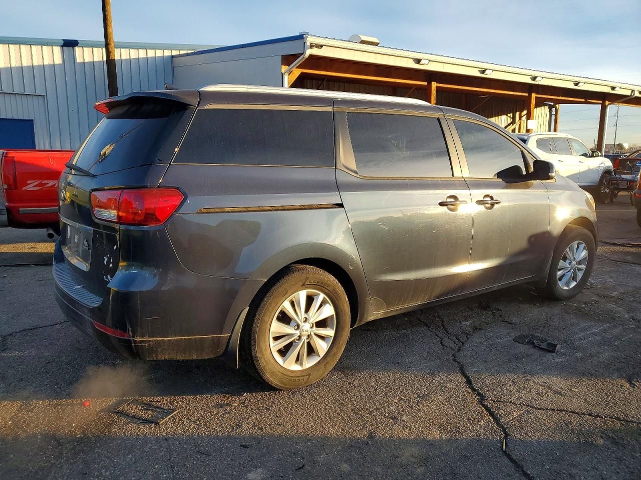 2015 KIA Sedona lx