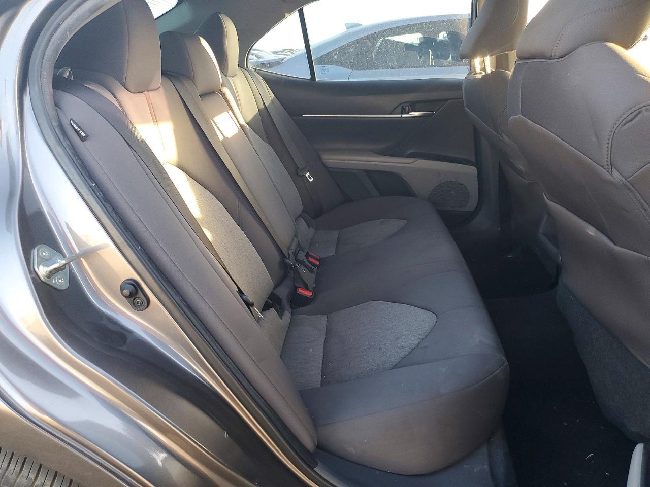2020 Toyota Camry le