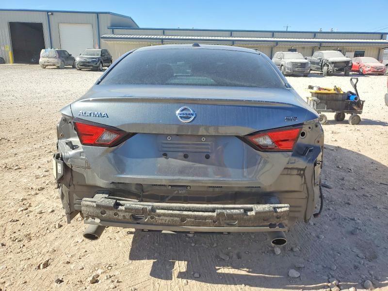 2020 Nissan Altima sr