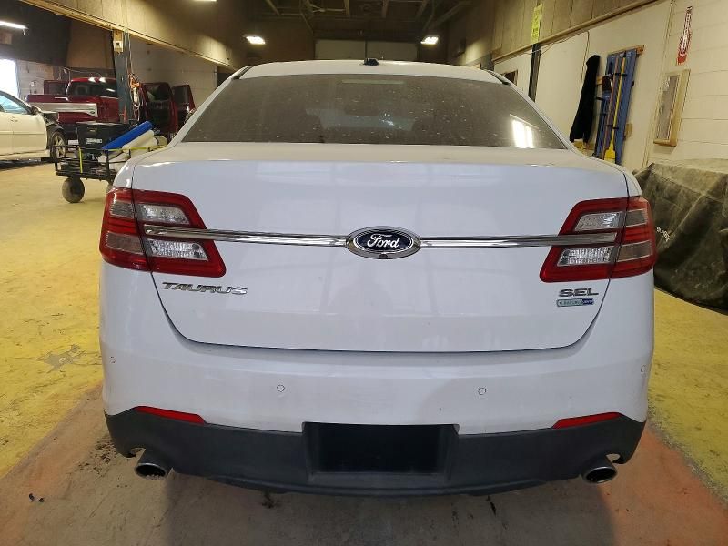 2016 Ford Taurus sel